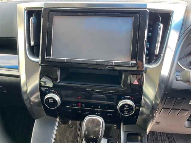 TOYOTA VELLFIRE 2015
