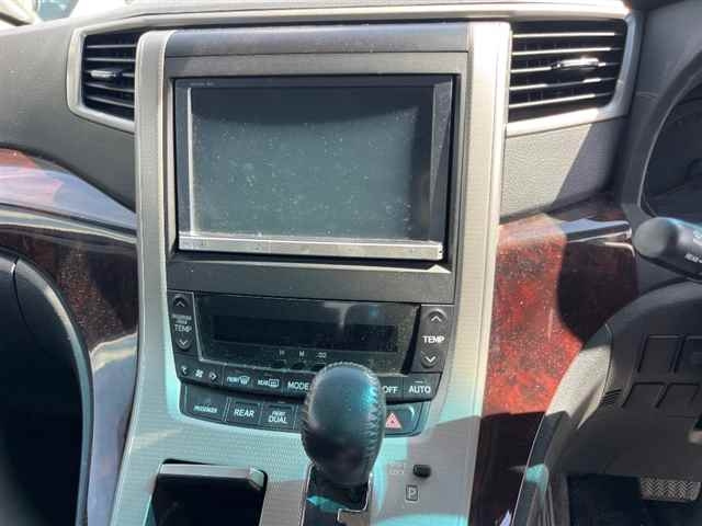 TOYOTA VELLFIRE 2012