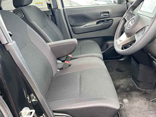 NISSAN ROOX 2024