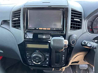 NISSAN ROOX 2013