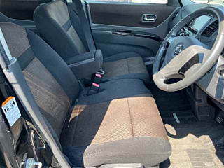 NISSAN ROOX 2013