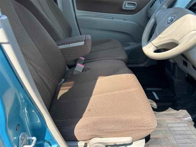 NISSAN ROOX 2012
