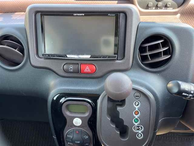 TOYOTA SPADE 2013