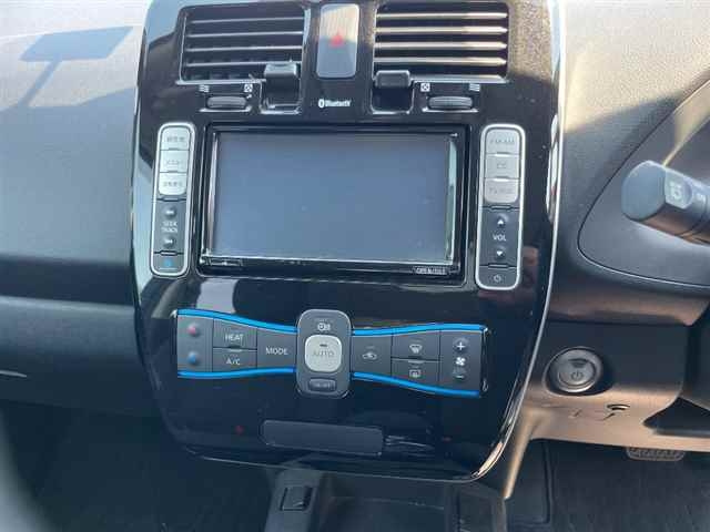 NISSAN LEAF 2014