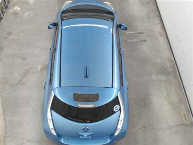 NISSAN LEAF 2014
