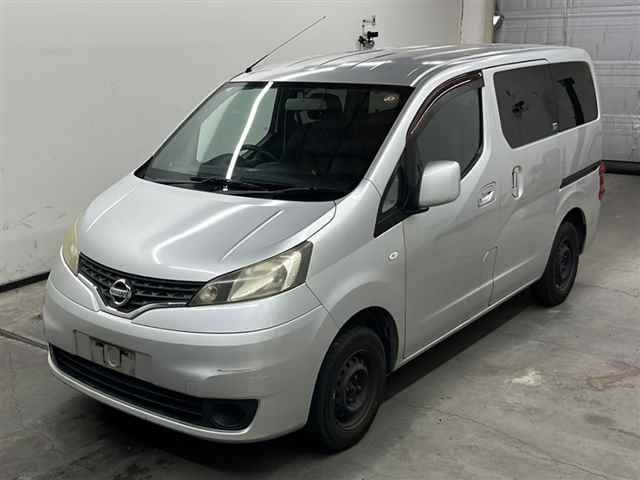 NISSAN NV200 2010