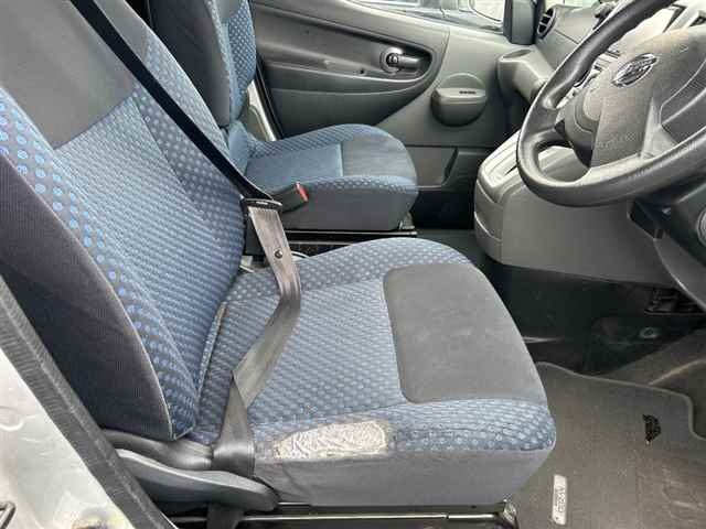 NISSAN NV200 2010