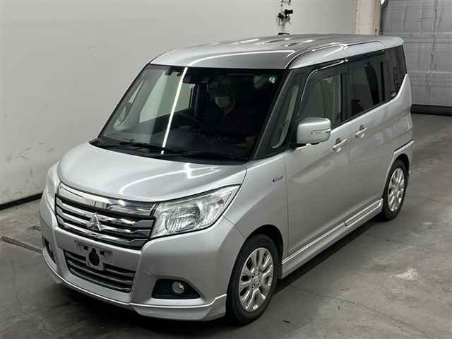 MITSUBISHI DELICA D2 2020