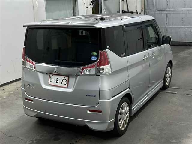 MITSUBISHI DELICA D2 2020