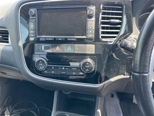 MITSUBISHI OUTLANDER PHEV 2014