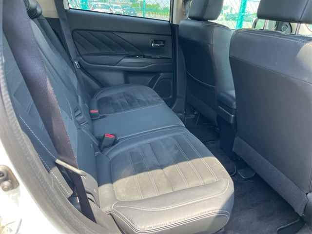 MITSUBISHI OUTLANDER PHEV 2017