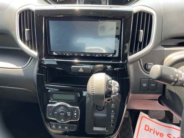 MITSUBISHI DELICA D2 2017