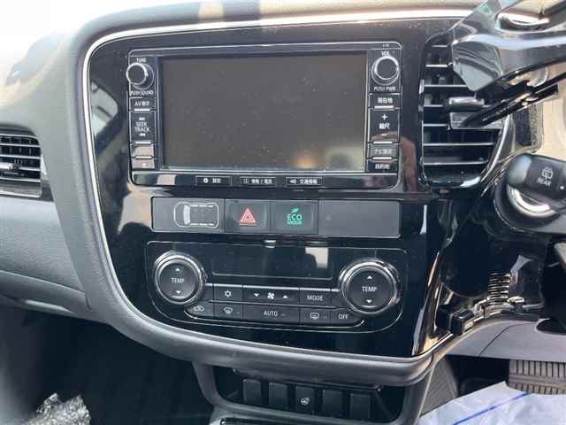 MITSUBISHI OUTLANDER PHEV 2015