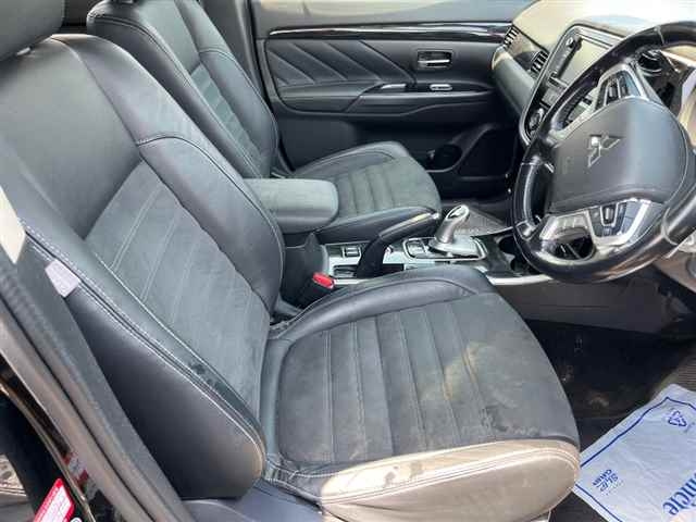 MITSUBISHI OUTLANDER PHEV 2015
