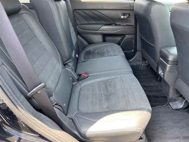 MITSUBISHI OUTLANDER PHEV 2015