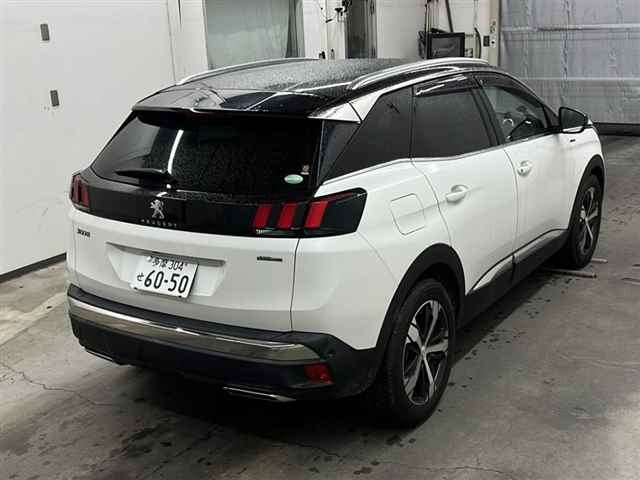 PEUGEOT 3008 2021