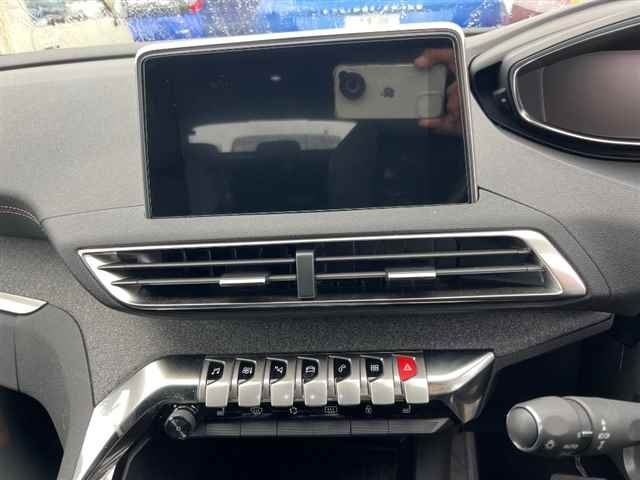 PEUGEOT 3008 2021