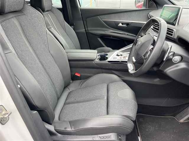 PEUGEOT 3008 2021
