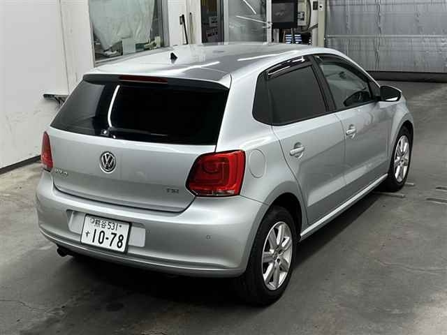 VOLKSWAGEN POLO 2011