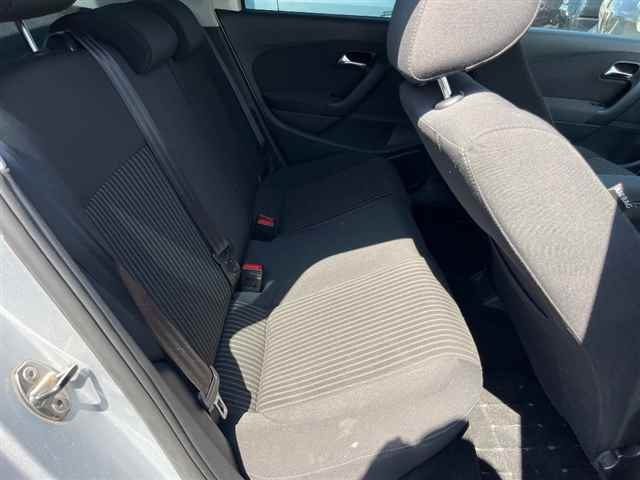 VOLKSWAGEN POLO 2011