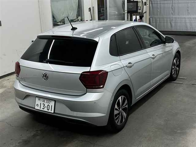 VOLKSWAGEN POLO 2019