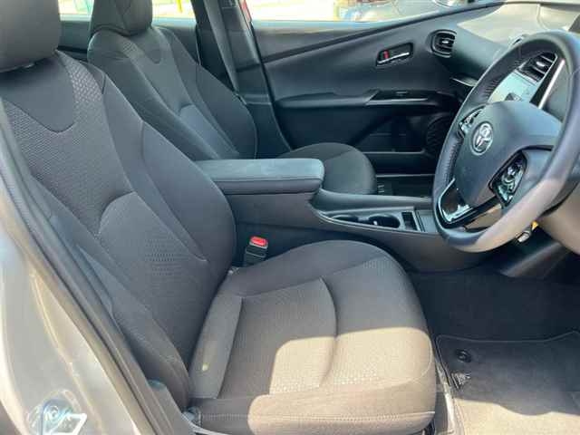 TOYOTA PRIUS 2022