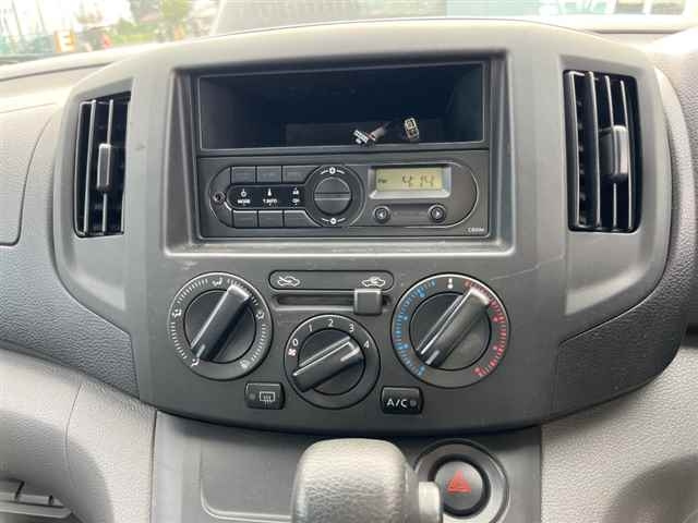 NISSAN NV200 2020