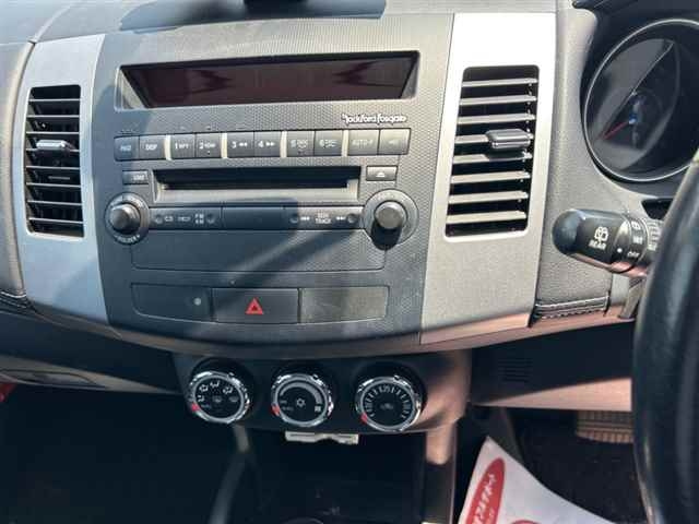 MITSUBISHI OUTLANDER 2010