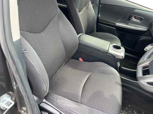 TOYOTA PRIUS ALPHA 2020