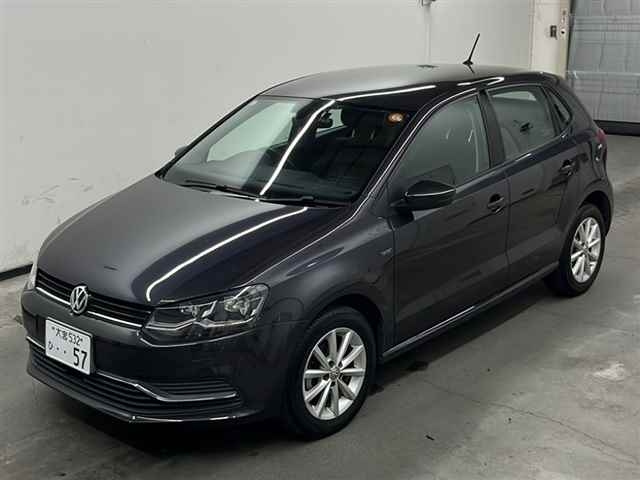 VOLKSWAGEN POLO 2015