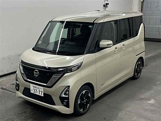 NISSAN ROOX 2021