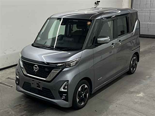 NISSAN ROOX 2021