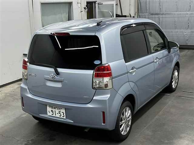 TOYOTA SPADE 2012