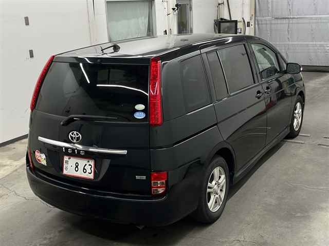 TOYOTA ISIS 2010