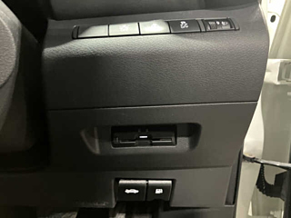 NISSAN KIX 2020