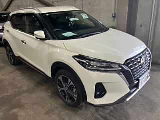 NISSAN KIX 2020