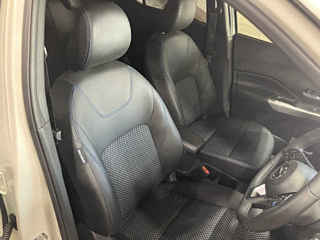 NISSAN KIX 2020