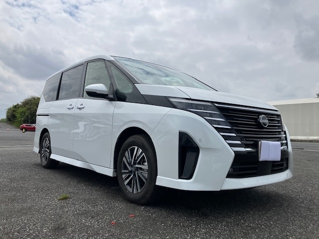 NISSAN SERENA 2023
