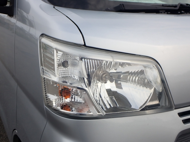 DAIHATSU HIJET VAN 2019