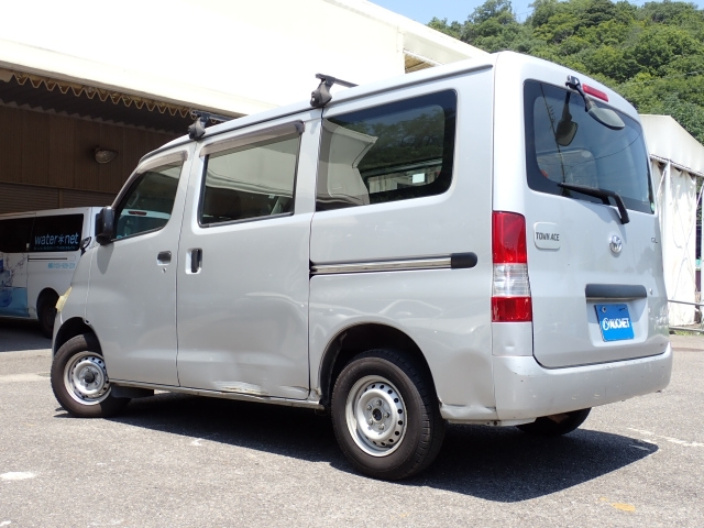 TOYOTA TOWN ACE VAN 2013