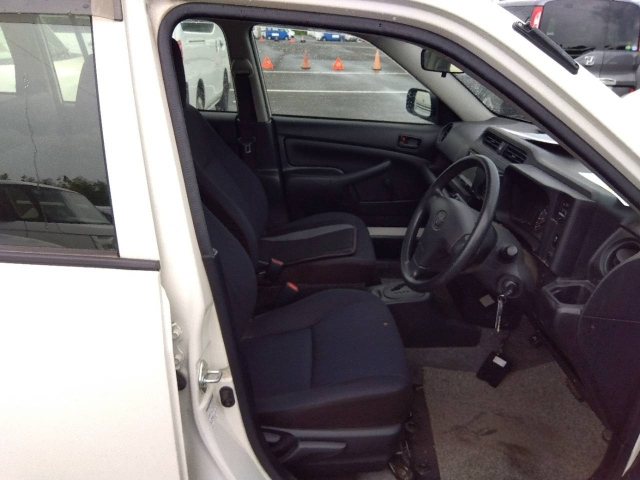 TOYOTA PROBOX 2019