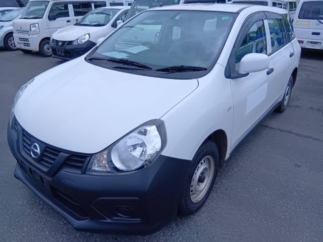 NISSAN AD 2020