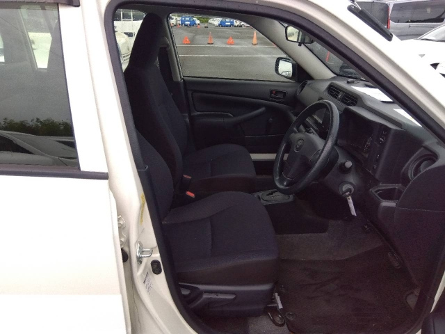 TOYOTA PROBOX 2017