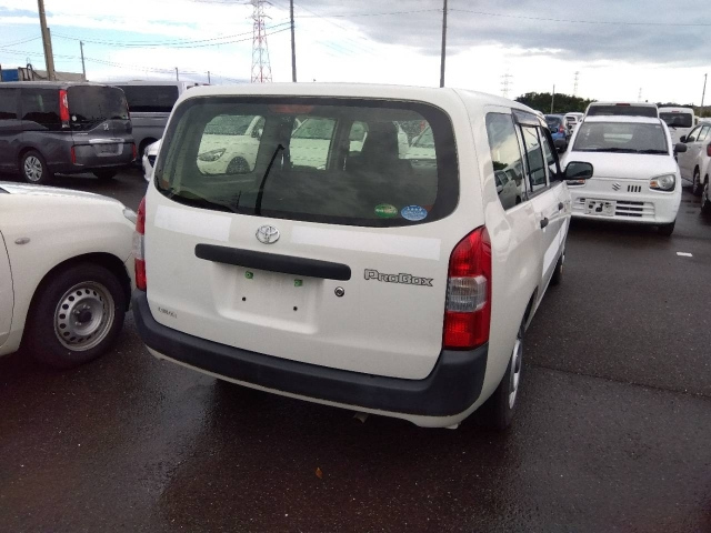 TOYOTA PROBOX 2017