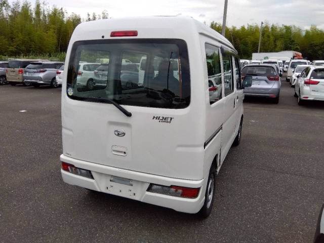 DAIHATSU HIJET VAN 2020