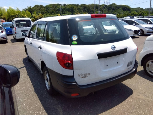 NISSAN AD 2020