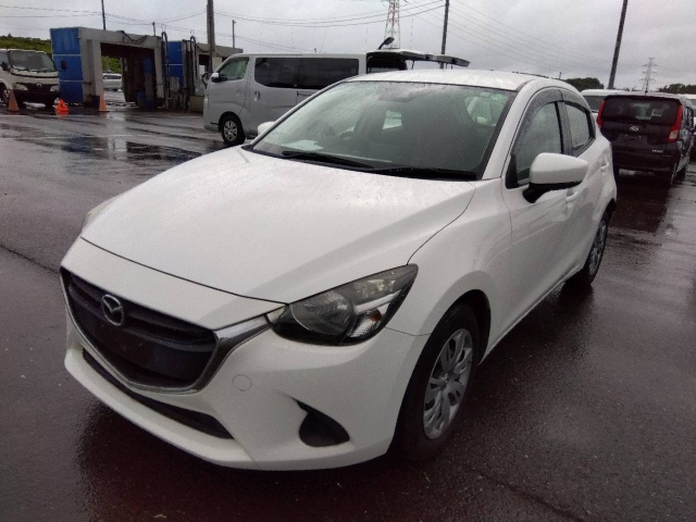 MAZDA DEMIO 2018
