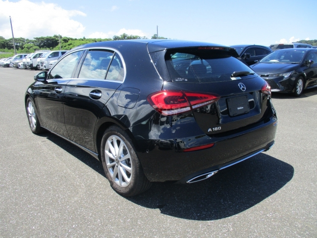 MERCEDES BENZ A CLASS 2023