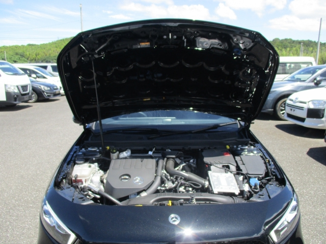 MERCEDES BENZ A CLASS 2023