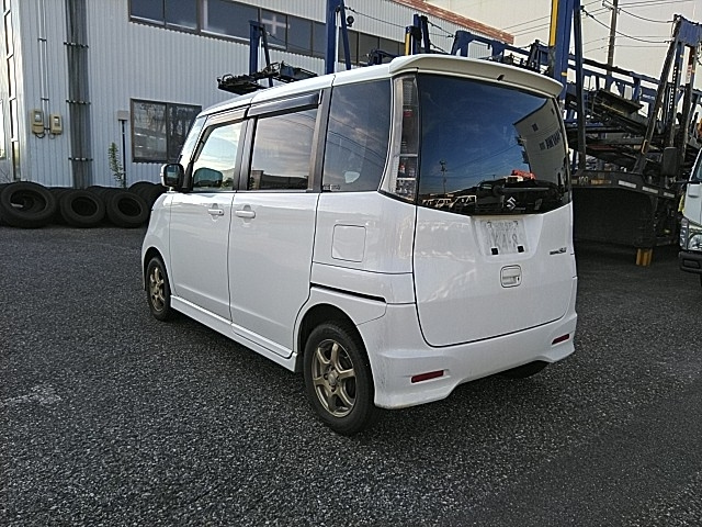 SUZUKI PALETTE 2011